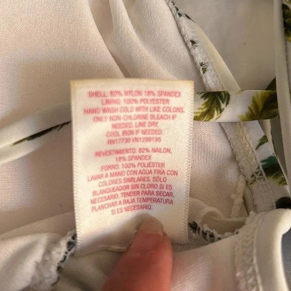 Xhilaration palm print bikini top small - Picture 5 of 5